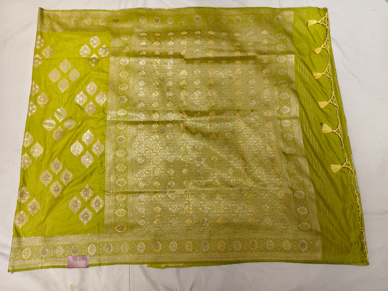 The Heritage of Elegance LIME GREEN