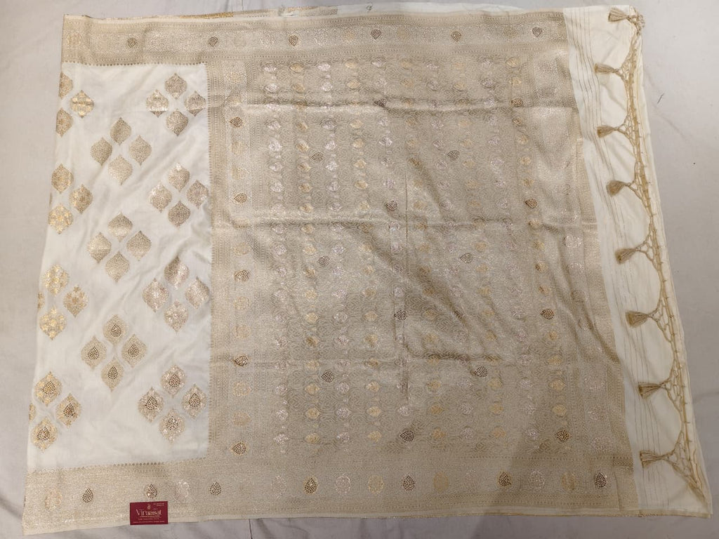 The Heritage of Elegance CREAM/WHITE