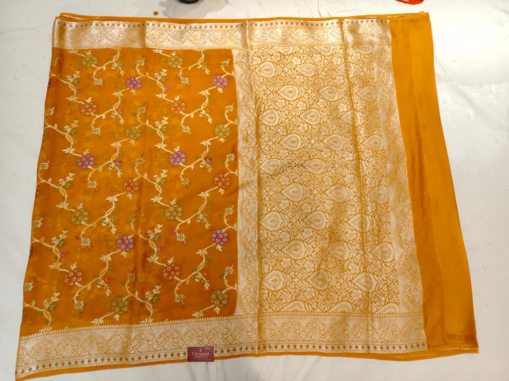 💛 The Golden Bloom Banarasi Floral Saree