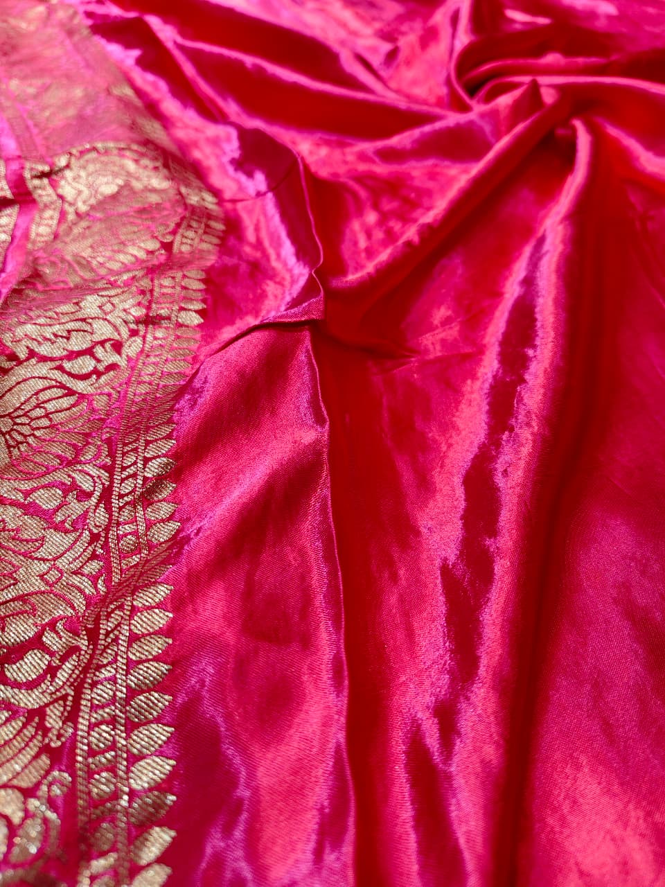 Coral Kaleidoscope Maheshwari Silk Saree