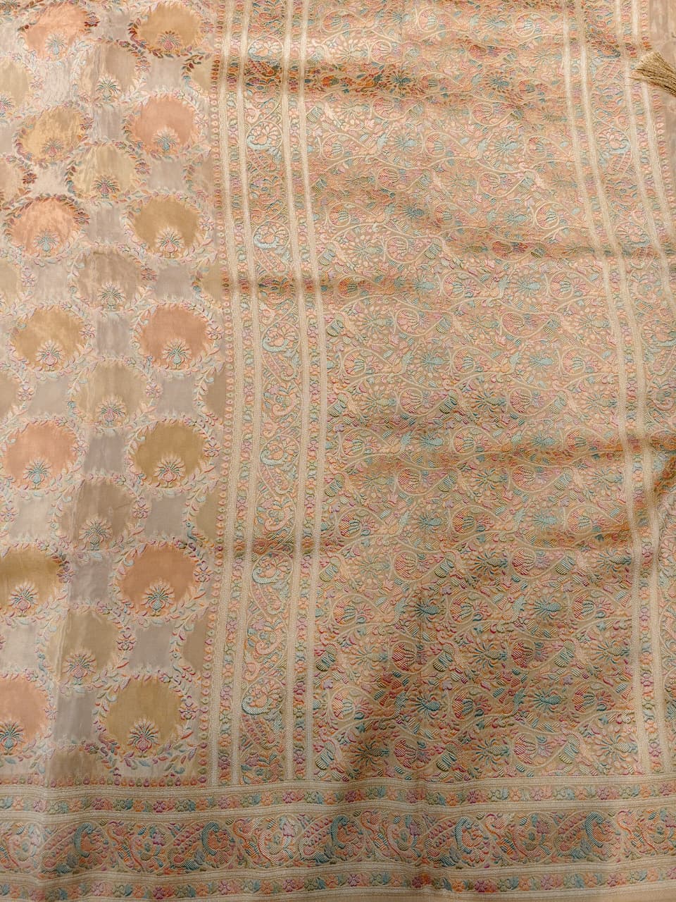 Signature Weave: Golden Biscuit Minakari Maheshwari Silk Saree